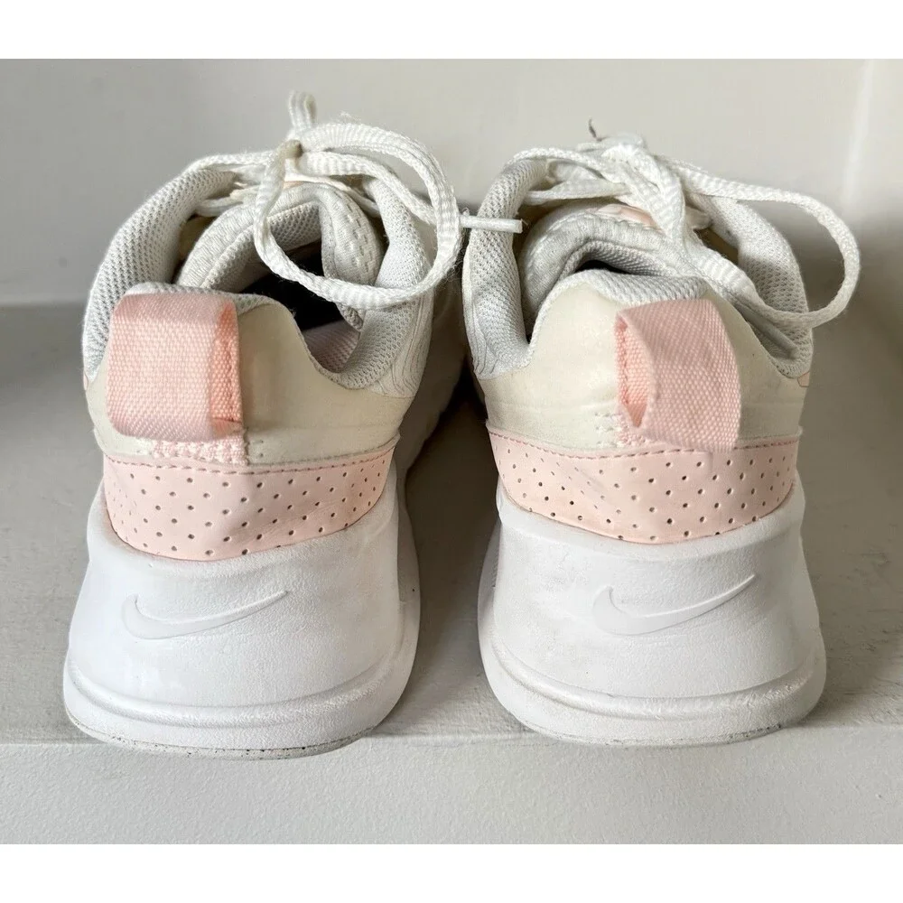Woman's Athleisure Nike Air Max Nuaxis Sneaker Size 8 Cream White Peach